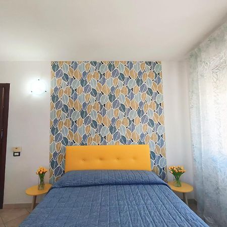 Affittacamere Center Room 托尔托利 外观 照片